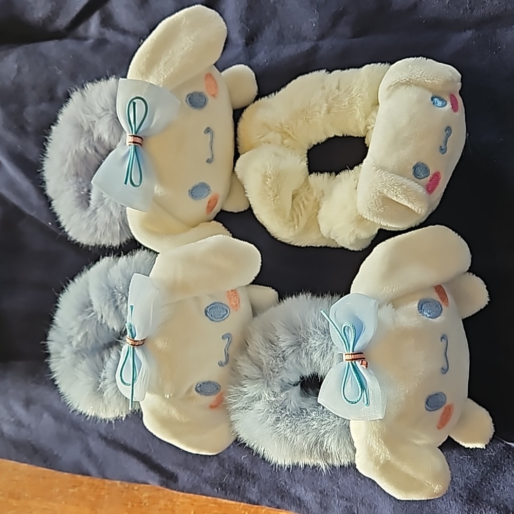 Sanrio Cinnamroll plush hair ties 4 total New